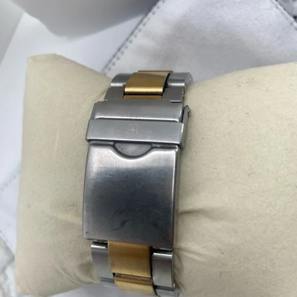 Watch Maverick 43mm Watch, Green Dial - Picture 4 of 11